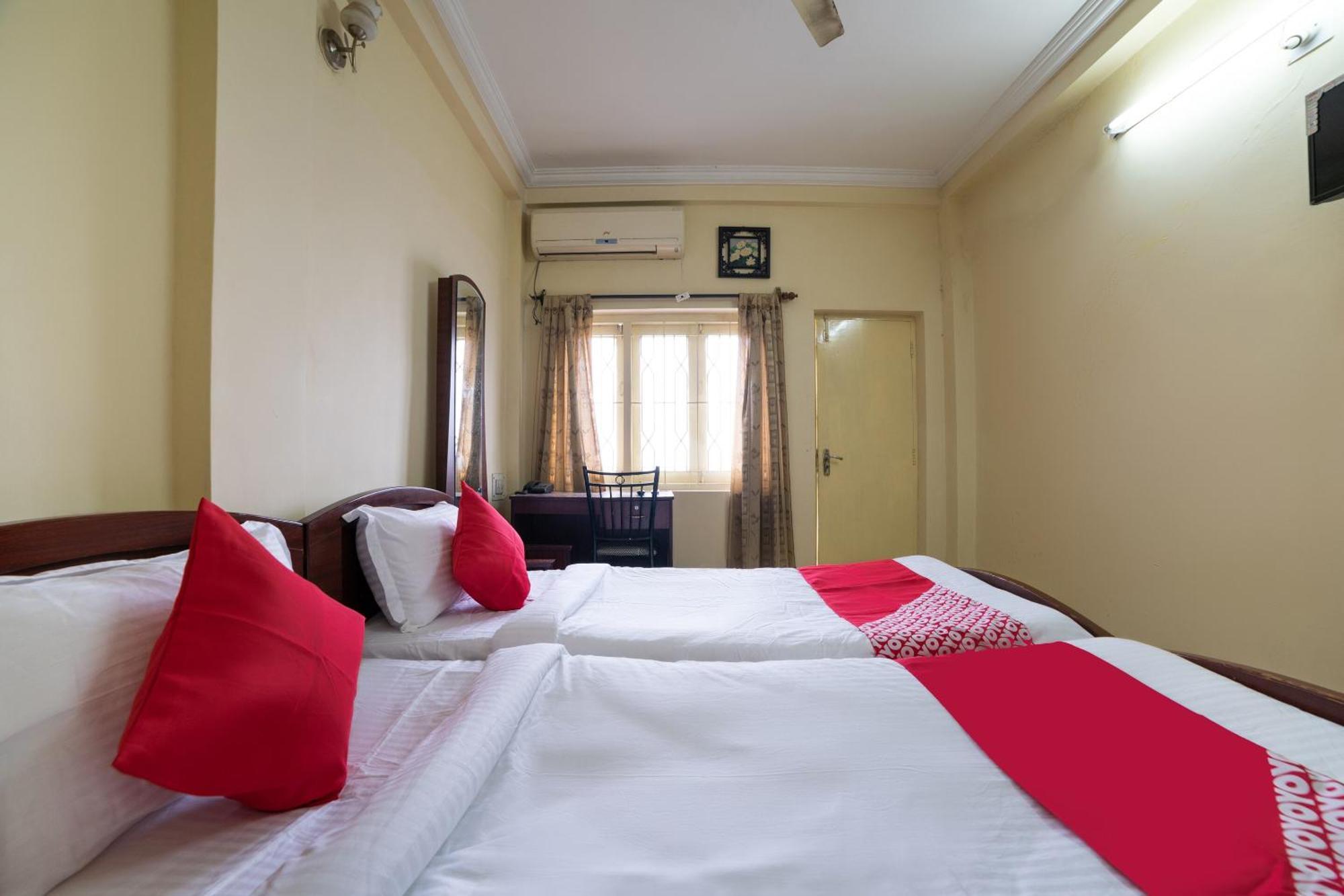 Oyo Th Guest House Хидерабад Екстериор снимка
